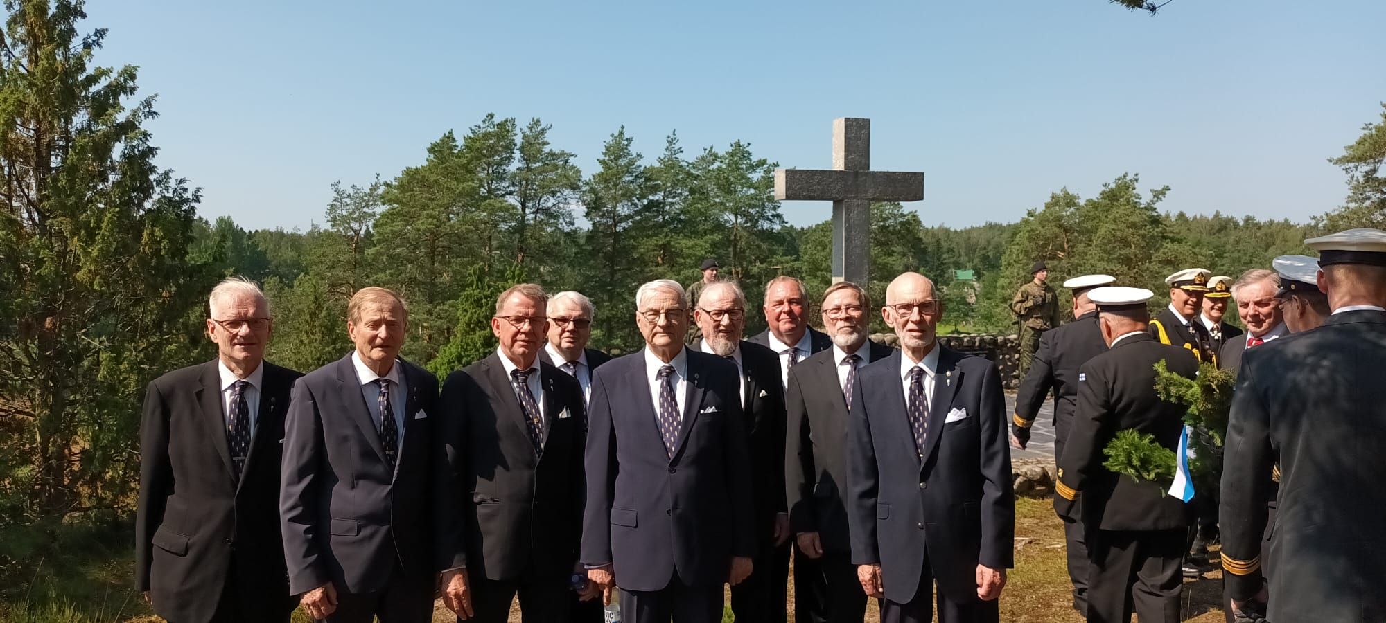 ce916daf 7422 48b1 bc55 e03ff2aff74c